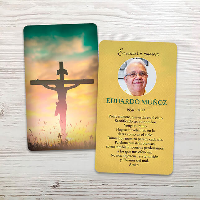 Show details for Jesus en el crucifijo Spanish Memorial Card
